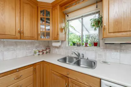 Breakfast Nook Photo of 7055 Kitchener Street, Burnaby, BC