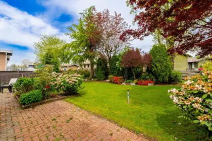 Garden / Landscaping Photo of 7055 Kitchener Street, Burnaby, BC