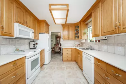 Kitchen Island Photo of 7055 Kitchener Street, Burnaby, BC