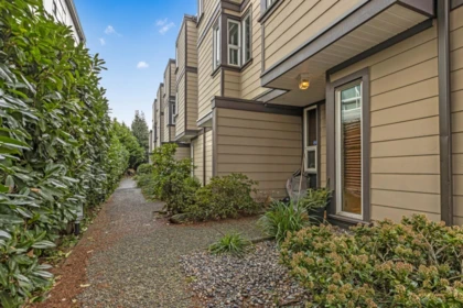 5 1535 St. Georges Avenue, North Vancouver, BC, North Vancouver — Townhouse for sale