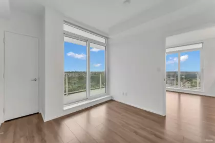 Walk-In Closet Photo of 3407 3833 Evergreen Place, Burnaby, BC