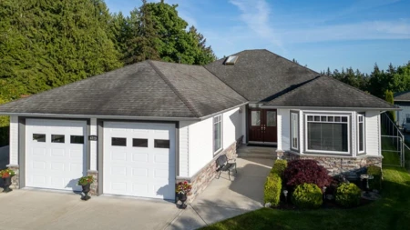 4723 Tamarack Place, Sechelt, BC, Sechelt — Single Family Residence for sale