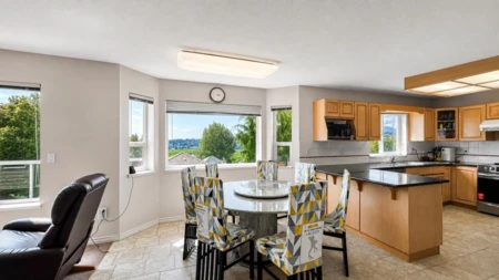 Breakfast Nook Photo of 1161 Coutts Way, Port Coquitlam, BC