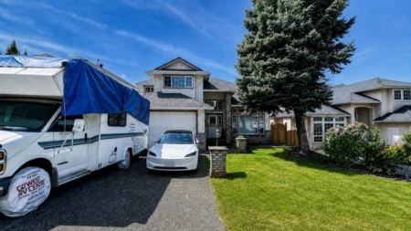 Garden / Landscaping Photo of 1161 Coutts Way, Port Coquitlam, BC