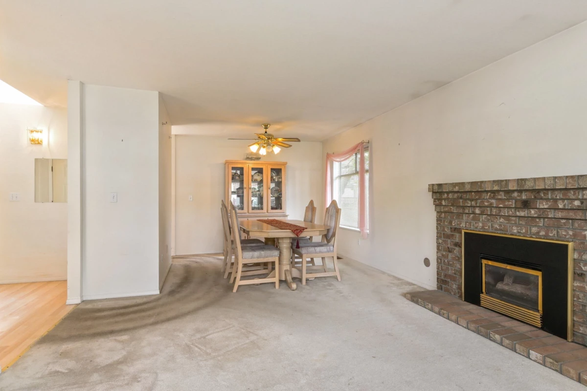 Family Room Photo of 14306 72a Avenue, Surrey, BC