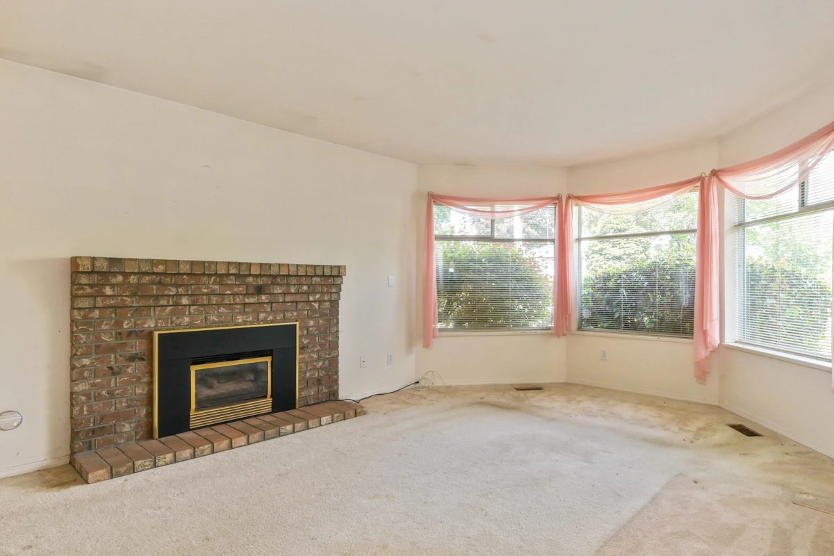 Living Room Photo of 14306 72a Avenue, Surrey, BC