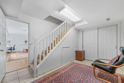 Entry Foyer Photo of 535 Holdom Avenue, Burnaby, BC