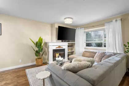 Breakfast Nook Photo of 38 12449 191 Street, Pitt Meadows, BC