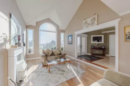 Kitchen Photo of 16657 78 Avenue, Surrey, BC