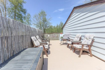 Hot Tub / Spa Photo of 26728 33 Avenue, Langley, BC
