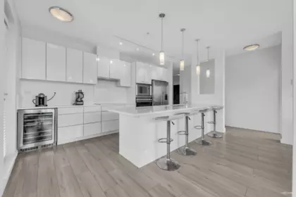 Kitchen Island Photo of 408 1621 Hamilton Avenue, North Vancouver, BC