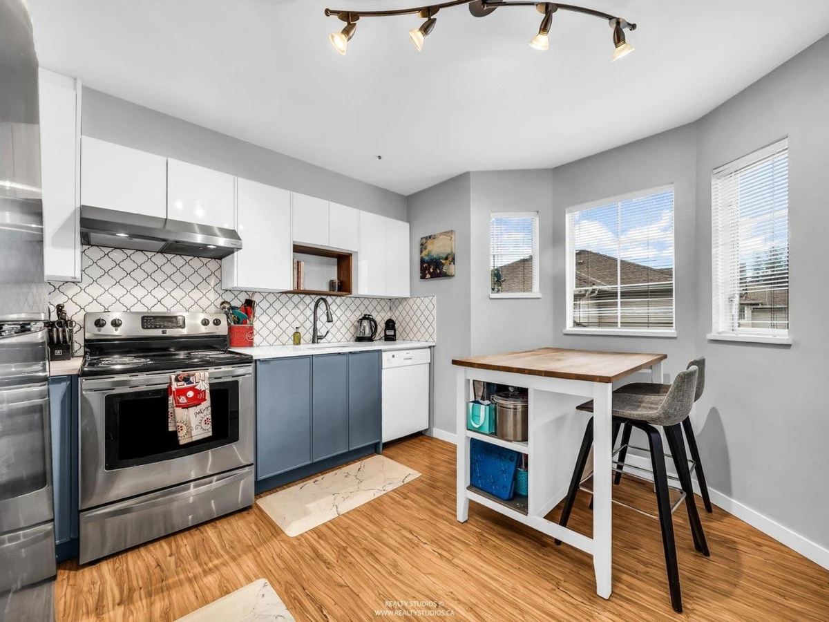 Dining Area Photo of 1 12188 Harris Road, Pitt Meadows, BC