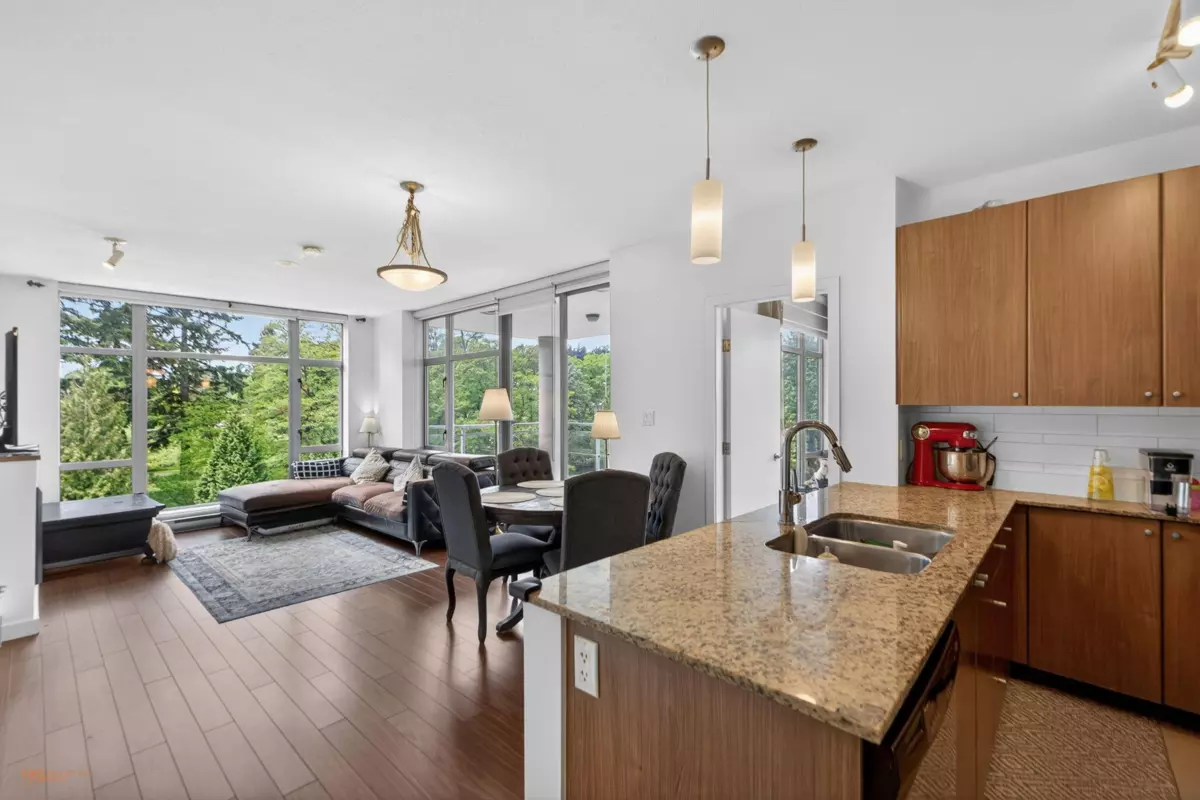 Living Room Photo of 908 280 Ross Drive, New Westminster, BC
