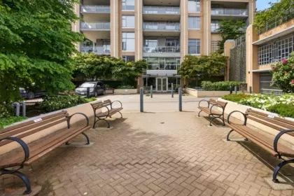 Hallway Photo of 908 280 Ross Drive, New Westminster, BC
