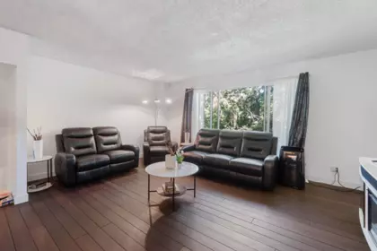 Breakfast Nook Photo of 2082 Springer Avenue, Burnaby, BC