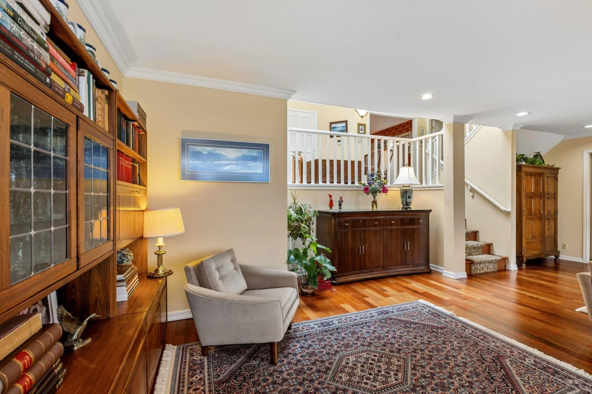 Dining Area Photo of 5180 Meadfeild Road, West Vancouver, BC