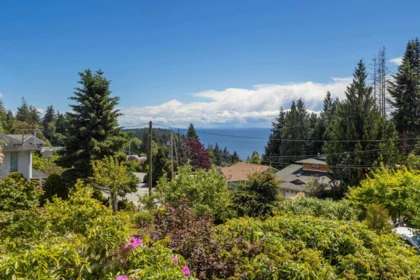 6540 Jasper Road, Sechelt, BC, Sechelt — Single Family Residence for sale