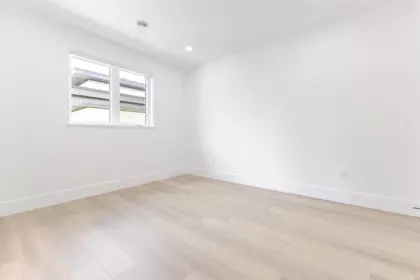 Hallway Photo of 6309 Neville Street, Burnaby, BC