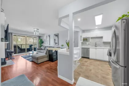 Breakfast Nook Photo of 505 215 Twelfth Street, New Westminster, BC