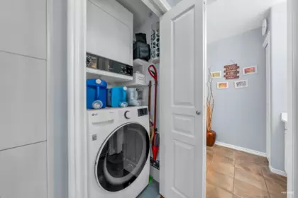 Laundry Room Photo of 505 215 Twelfth Street, New Westminster, BC