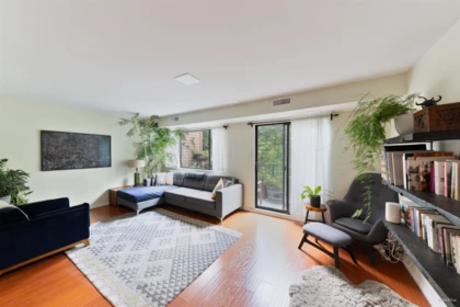 1904 Goleta Drive, Burnaby, BC, Burnaby — Townhouse for sale