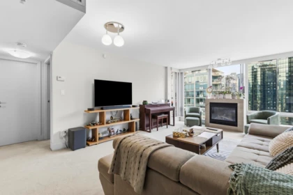 1703 590 Nicola Street, Vancouver, BC, Vancouver — Apartment/Condo for sale