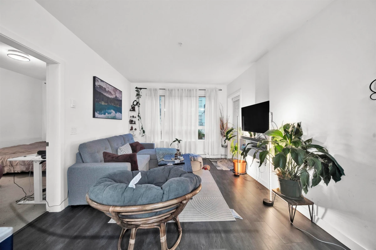 Dining Area Photo of 115 13963 105 Boulevard, Surrey, BC