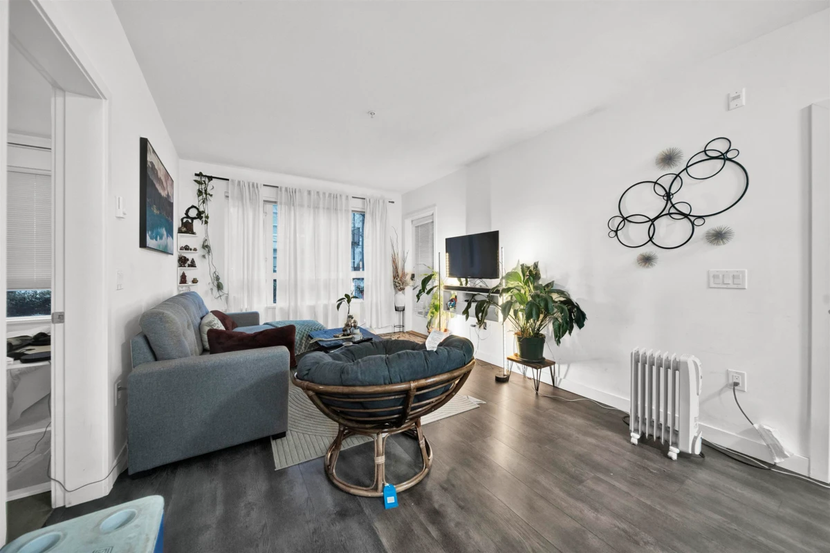 Family Room Photo of 115 13963 105 Boulevard, Surrey, BC