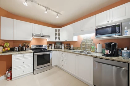 Mudroom Photo of 119 20894 57 Avenue, Langley, BC