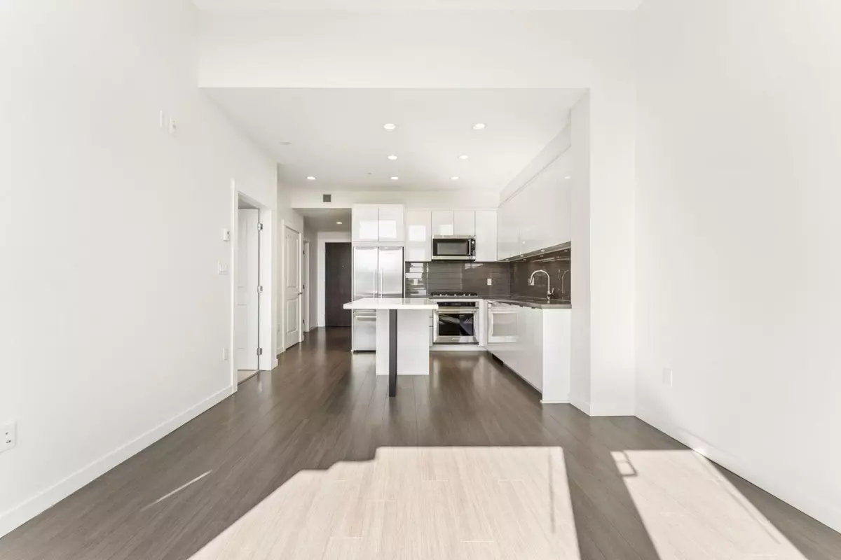 Dining Area Photo of 502 255 W 1st Street, North Vancouver, BC