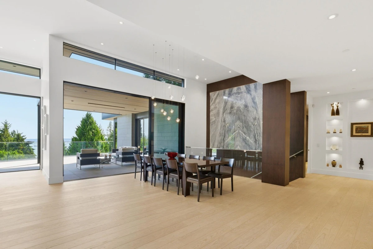 Dining Area Photo of 2965 Altamont Crescent, West Vancouver, BC
