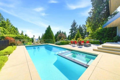 Backyard Photo of 2965 Altamont Crescent, West Vancouver, BC