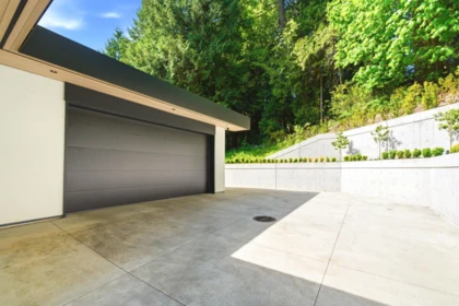 Swimming Pool Photo of 2965 Altamont Crescent, West Vancouver, BC