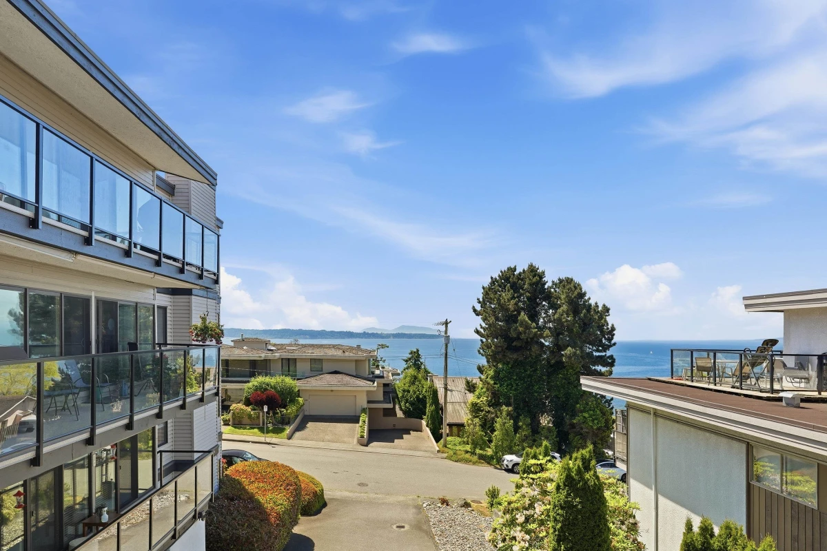 Exterior Rear Photo of 205 15041 Prospect Avenue, White Rock, BC