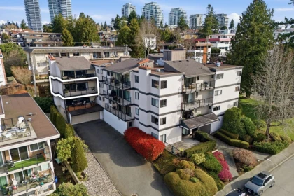 Backyard Photo of 205 15041 Prospect Avenue, White Rock, BC