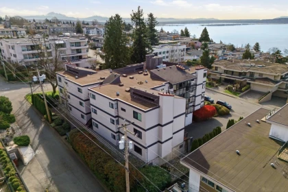 Hot Tub / Spa Photo of 205 15041 Prospect Avenue, White Rock, BC