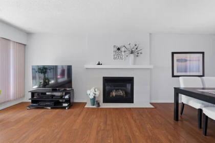 Pantry Photo of 205 15041 Prospect Avenue, White Rock, BC