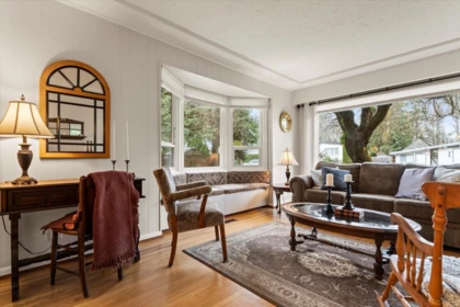 Kitchen Island Photo of 34166 Cedar Avenue, Abbotsford, BC