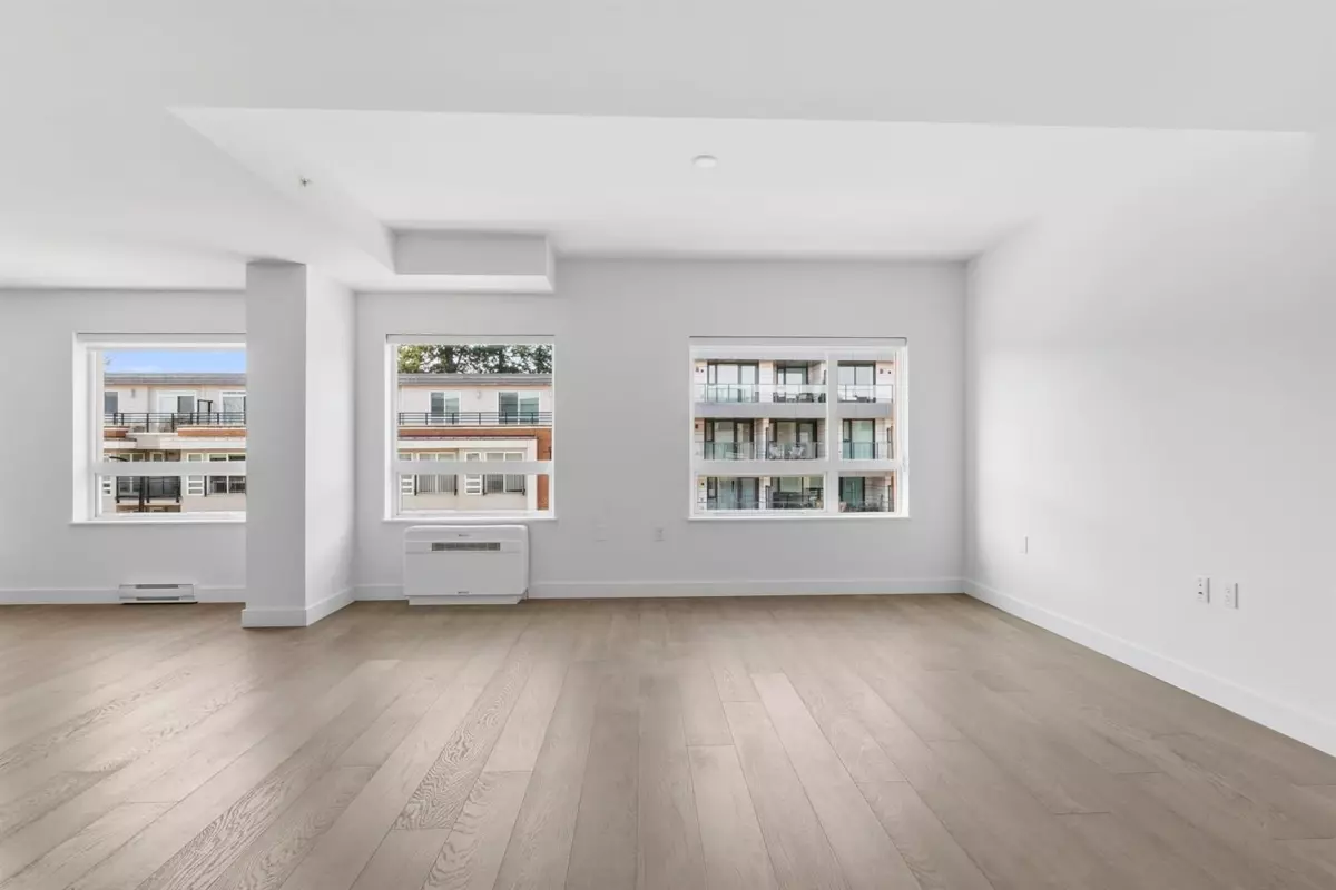 Living Room Photo of 307 3590 W 39th Avenue, Vancouver, BC