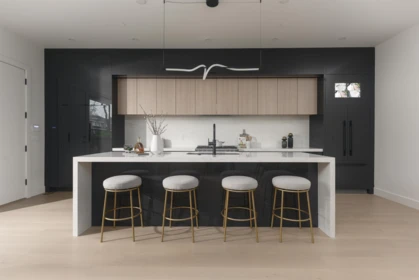 Kitchen Photo of 1 3232 W 38th Avenue, Vancouver, BC