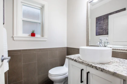 Guest Bathroom Photo of 6799 192 Street, Surrey, BC