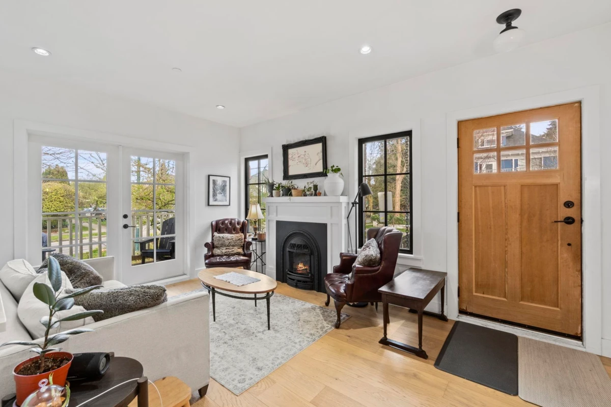 Living Room Photo of 2072 Kitchener Street, Vancouver, BC