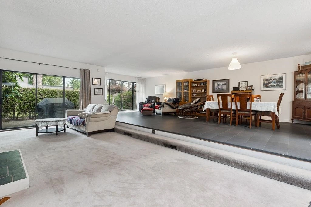 Living Room Photo of 6626 Turnberry Crescent, Vancouver, BC