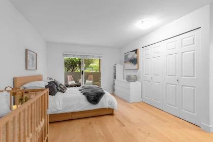 Entry Foyer Photo of 101 2412 Alder Street, Vancouver, BC