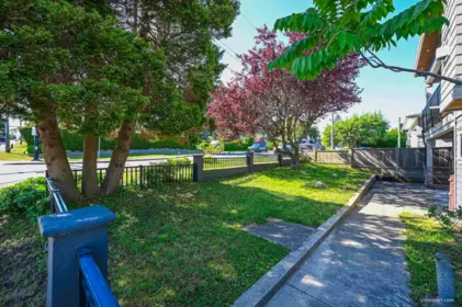 Neighborhood Park Photo Near 15807 Buena Vista Avenue, White Rock, BC