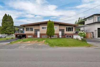 2211 Beaver Street, Abbotsford, BC, Abbotsford — Duplex for sale