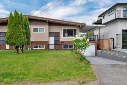 2211 Beaver Street, Abbotsford, BC, Abbotsford — Duplex for sale