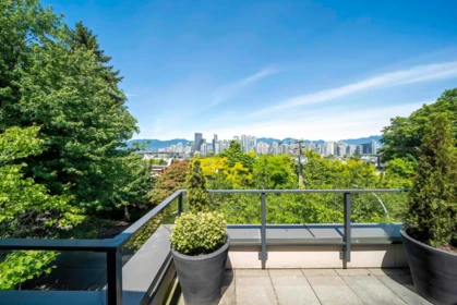 Outdoor Kitchen Photo of 1088 W 7th Avenue, Vancouver, BC