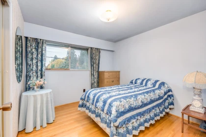 Staircase Photo of 14457 110 Avenue, Surrey, BC