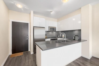 Kitchen Island Photo of 515 2665 Mountain Highway, North Vancouver, BC